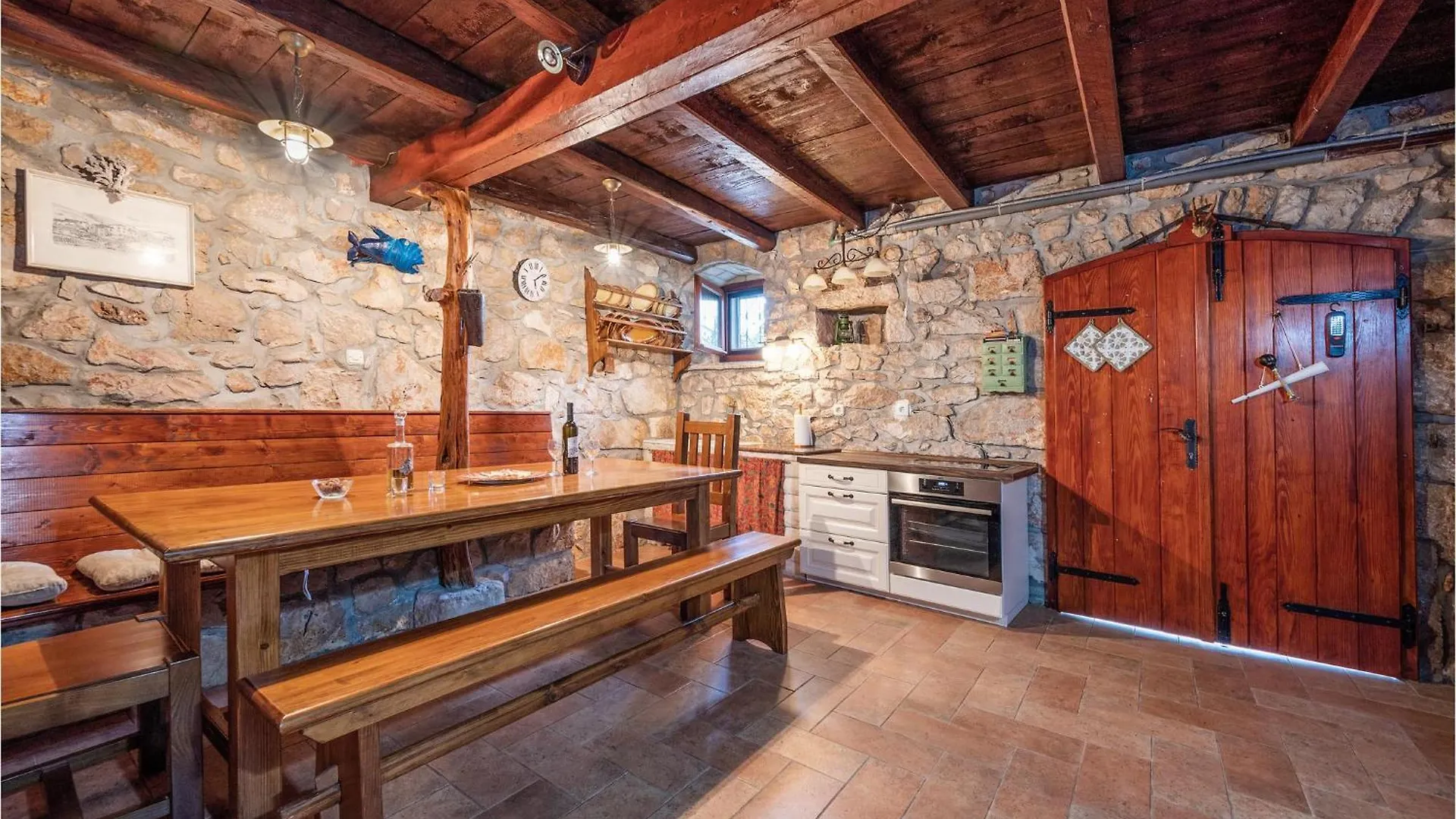 Cozy Home In Plomin With Kitchen 0*,