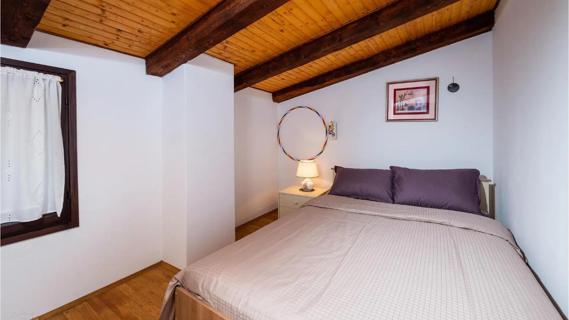 Cozy Home In Plomin With Kitchen